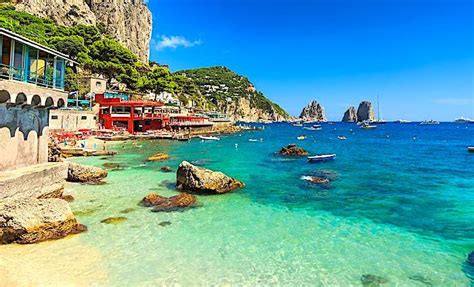 capri public beaches.